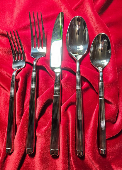 WEST ELM SCULPTED METAL 20 pc flatware set - Image 2